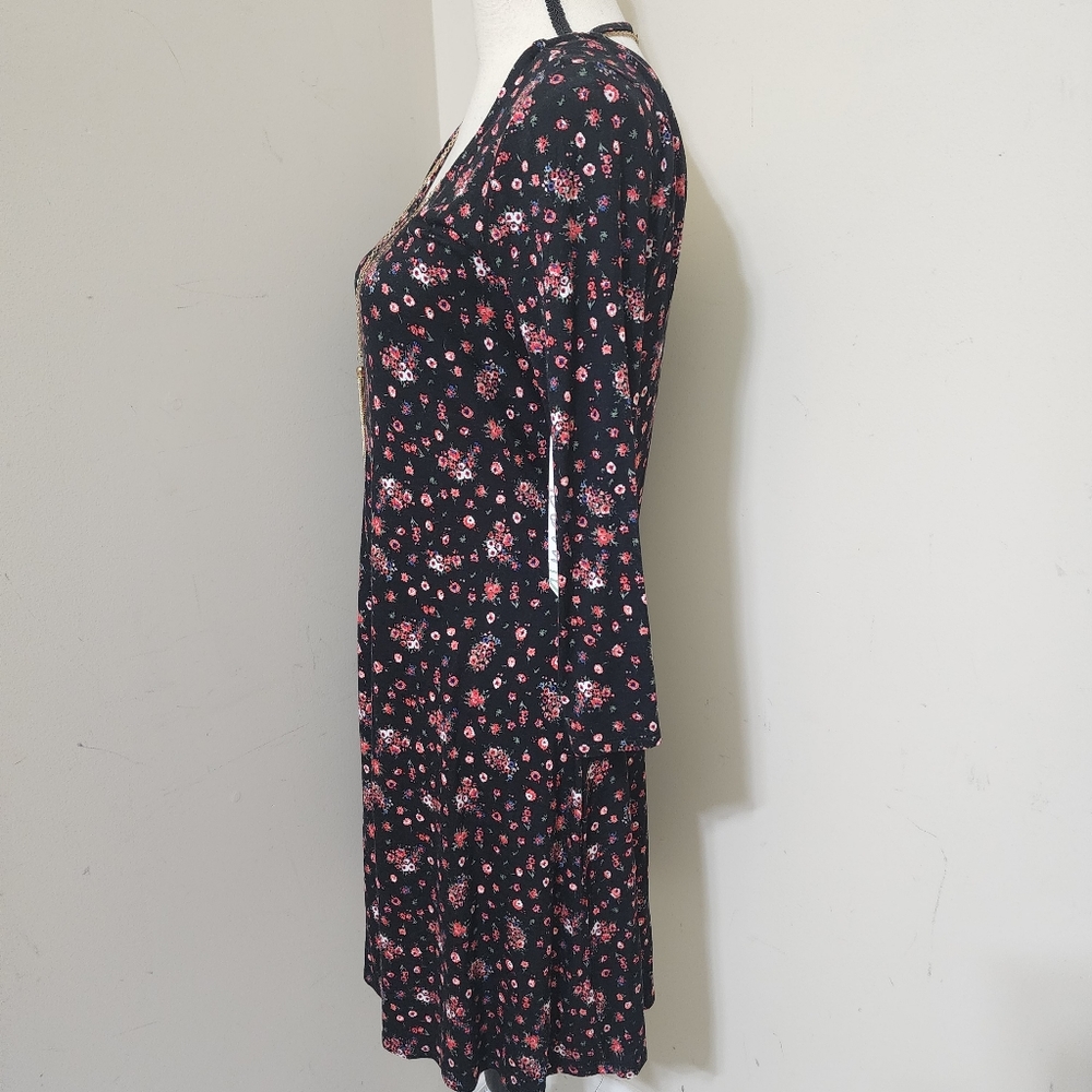 ALMOST FAMOUS Ditsy Floral Boho Cut Out Back Dress, size‎ Large, Black Multi - Picture 5 of 13